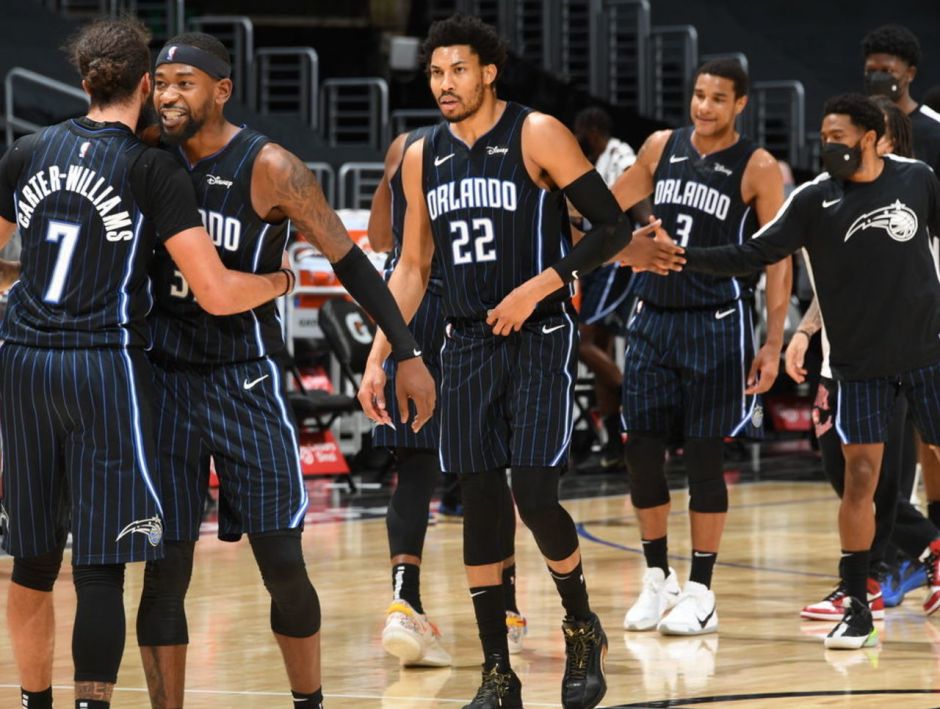都是卫冕的